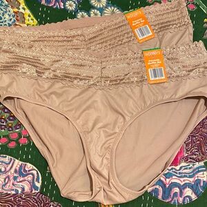 Set of 2 warners lace hipster briefs L/7 NWT